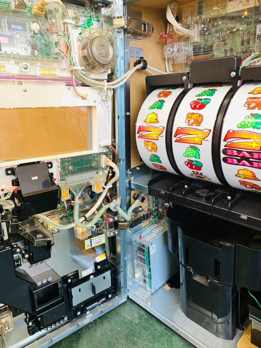 送料無料】マイジャグラーIII KD 実機 コイン不要機付き - メルカリ
