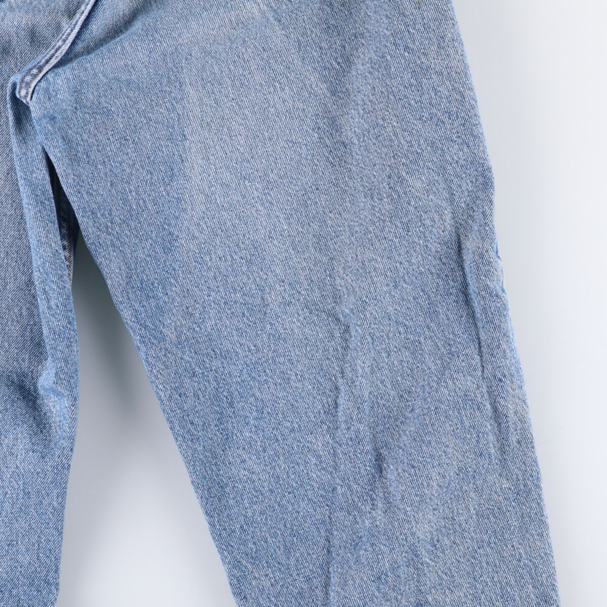 RELAXED FIT