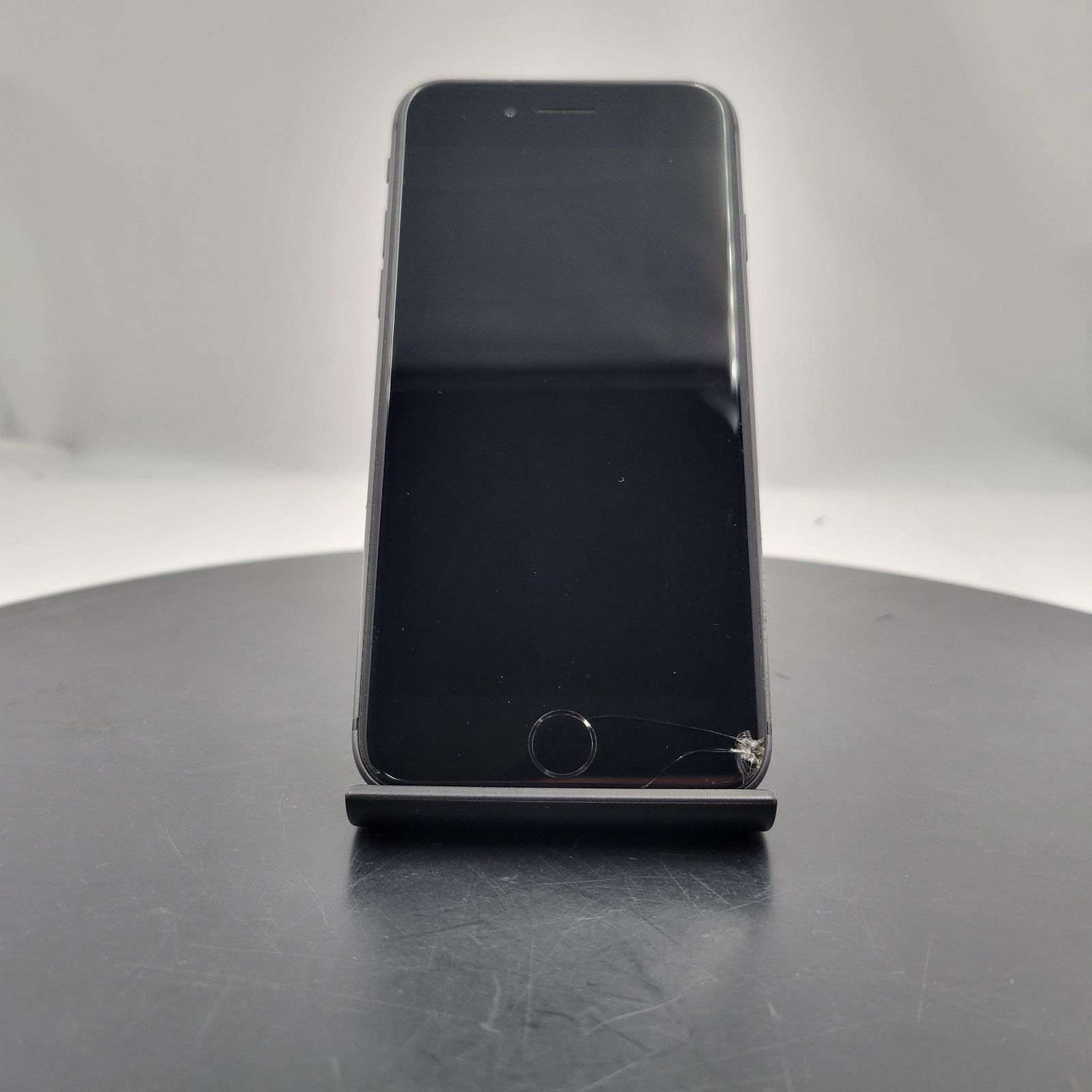 ☆動作確認済み/液晶画面割れあり☆Apple iPhone 8 64GB Space