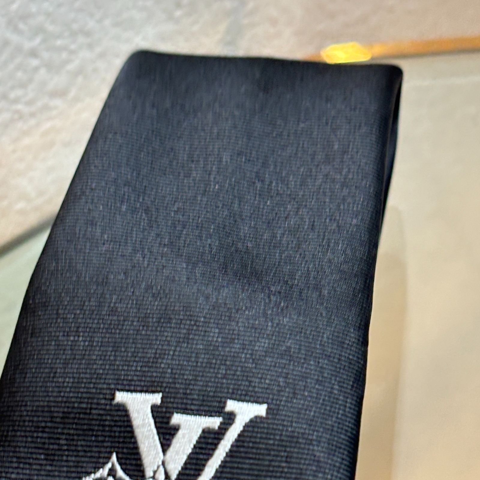 未使用品 ルイヴィトン ネクタイ LVスマッシュ ロゴ ブラック ルイヴィトン LOUIS VUITTON 美品 M79407 ネクタイ LV