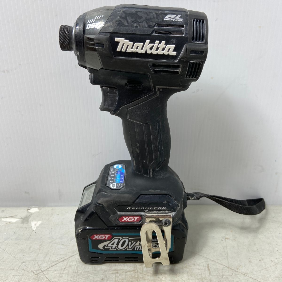ΦΦ インパクトドライバ 40v TD002G ブラック