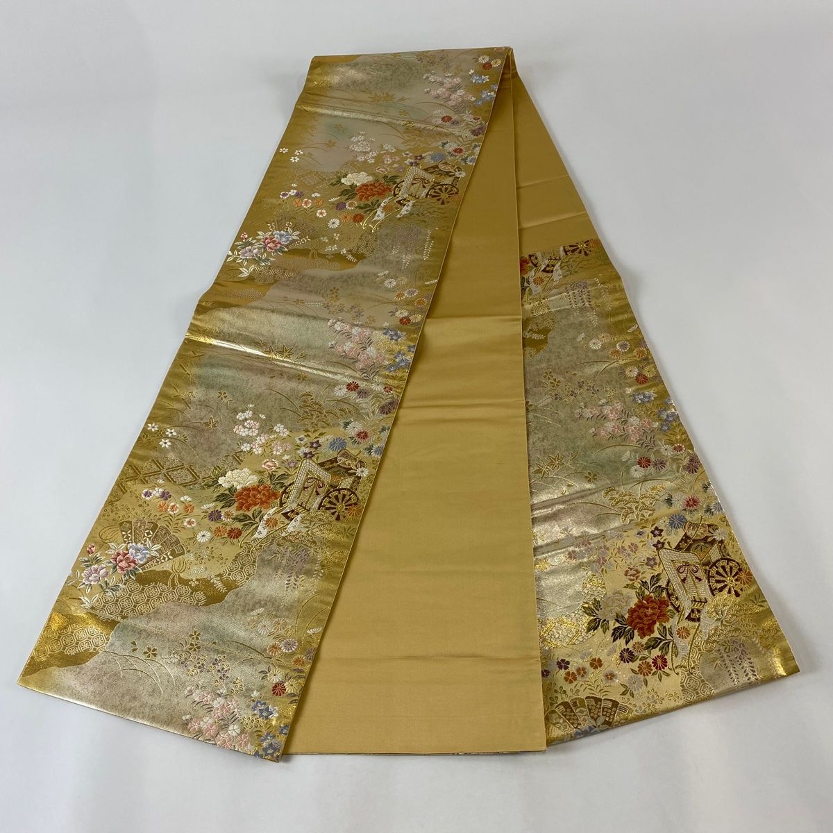 袋帯 美品 秀品 御所車 草花 刺繍 金糸 ベージュ 六通 正絹