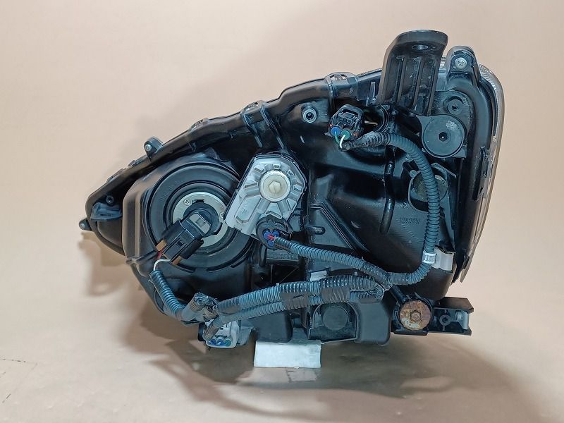 コーティング済 アクア NHP10 右ヘッドランプ ヘッドライト S コイト 52-247 81110-52E90 082