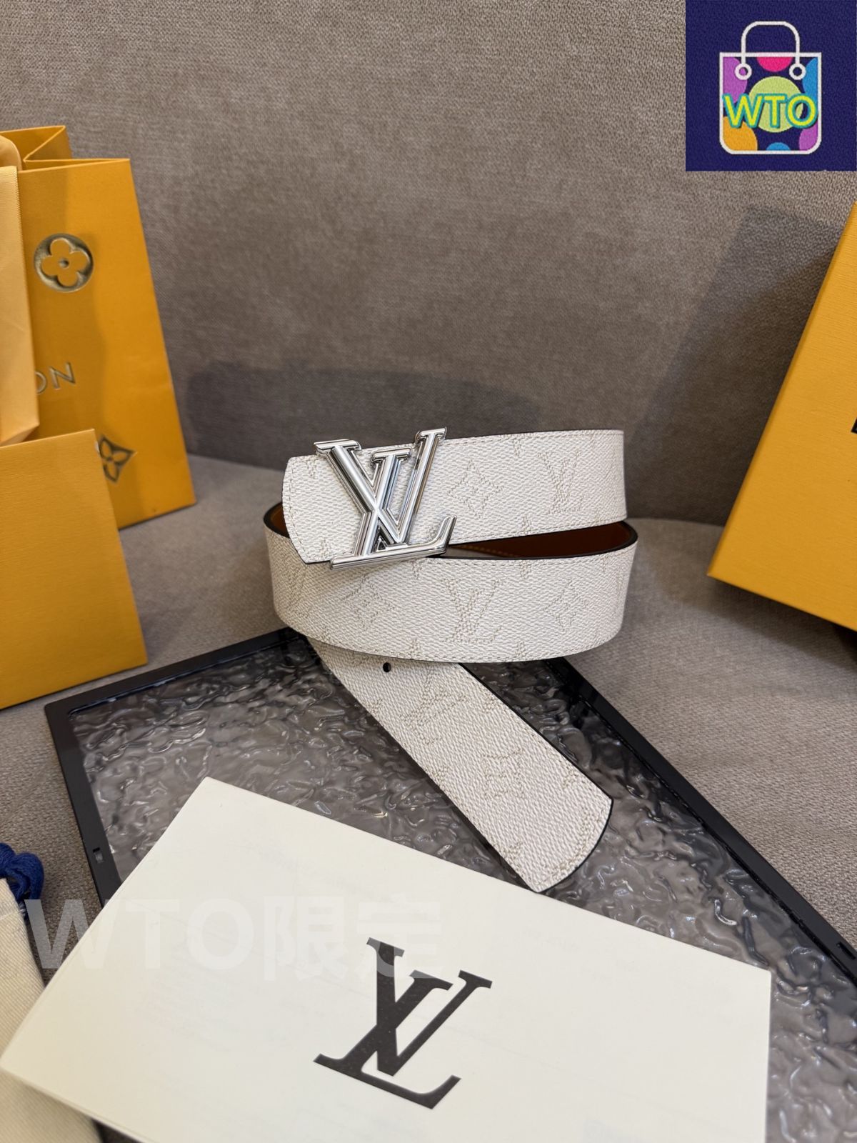 今日WTO】Louis Vuitton ルイヴィトン Dimension リバーシブルベルト-1