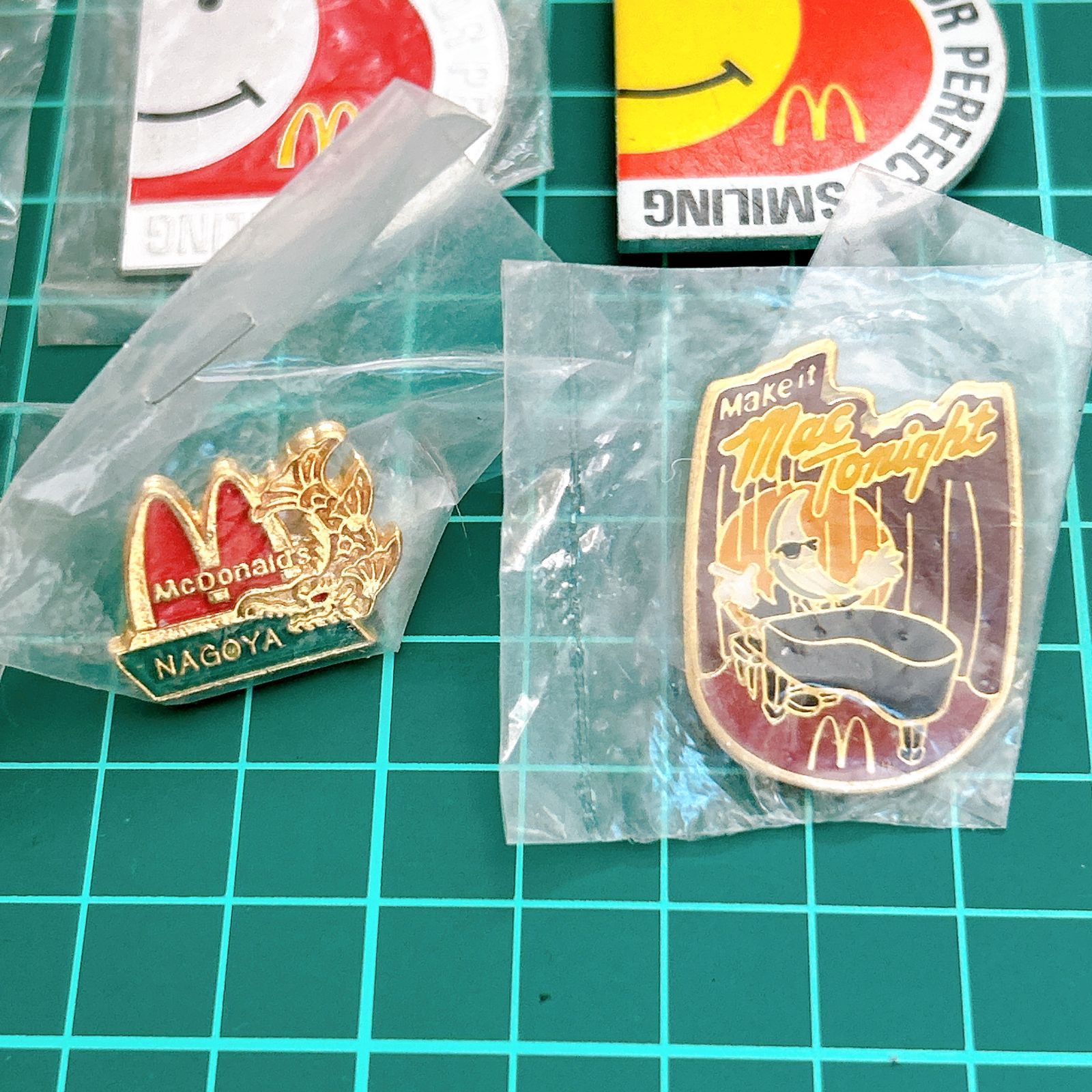 【極美品•レア】マクドナルド ピンバッジ 6点セット ヴィンテージ 企業物 レア☆未開封あり！マクドナルドピンバッジ&バッジ6個セット