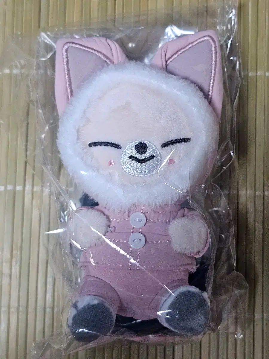 Stray Kids スキズ SKZOO ぬいぐるみ スマホホルダー StrayKids スキズ