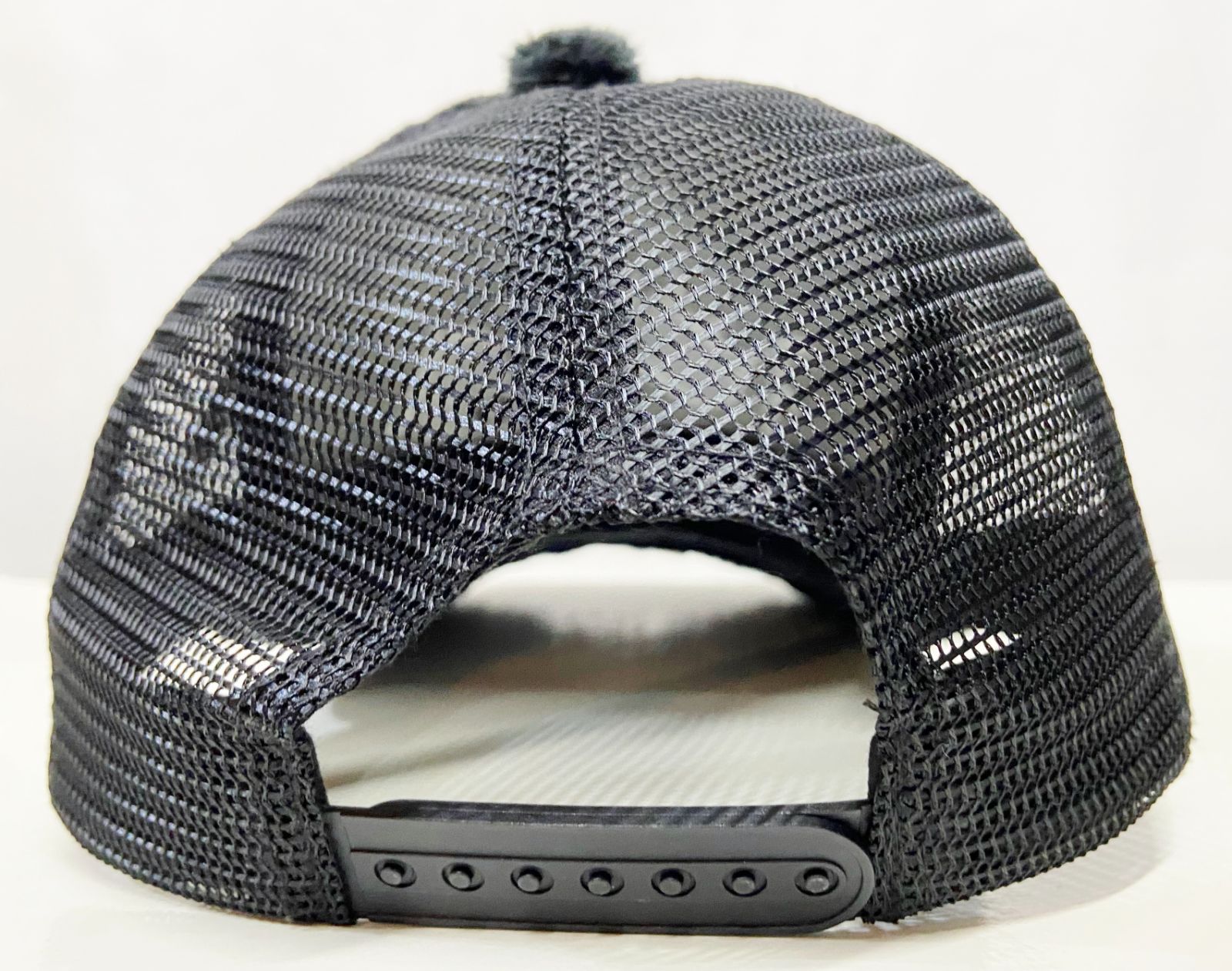 希少カラー IDEASWAM Head Shot Velour Trucker Cap