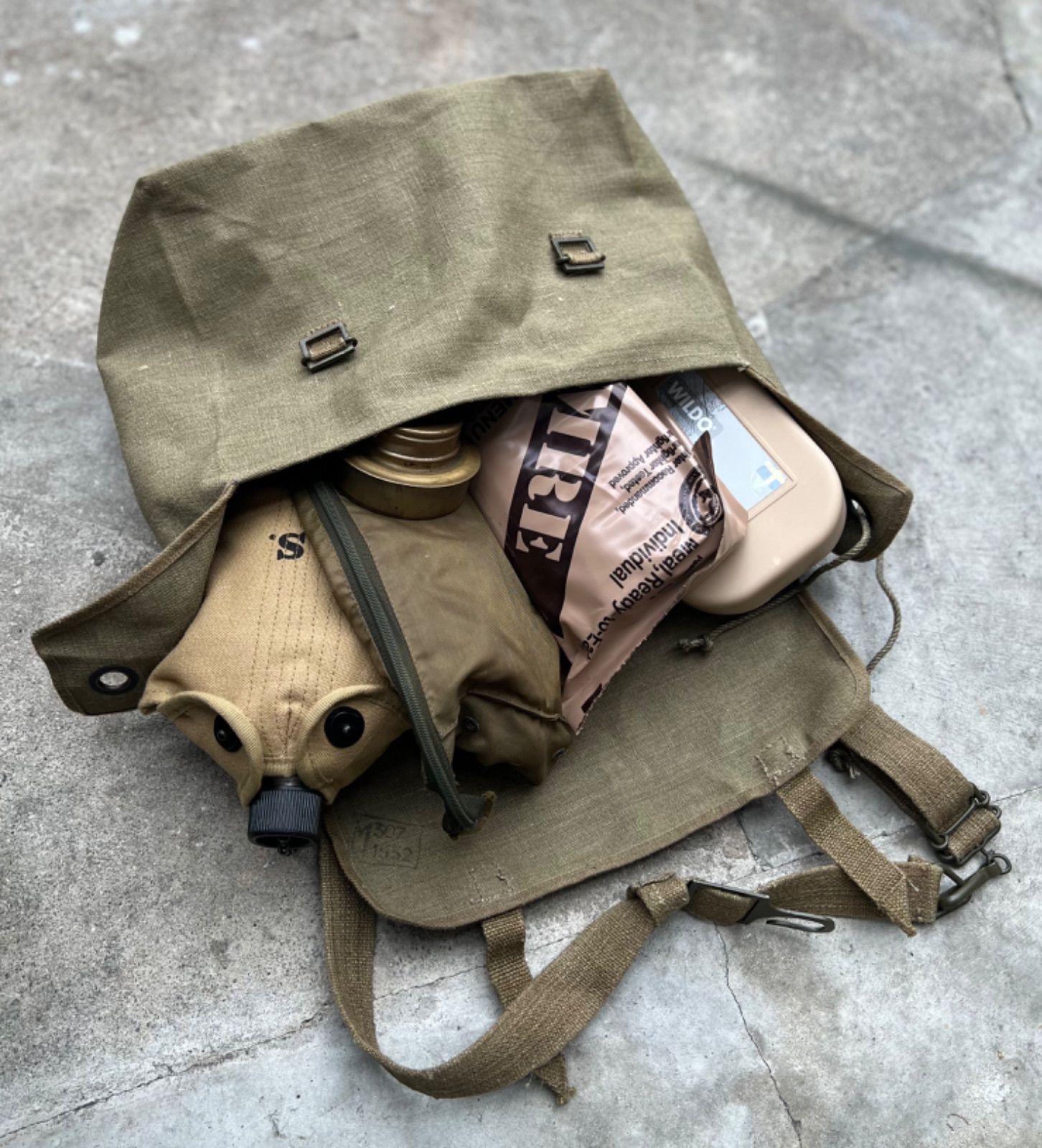 ジュンキング ヴィンテージの軍用リュックサック(鉄板入り) ヴィンテージの軍用リュックサック(鉄板入り) お 手頃 価格