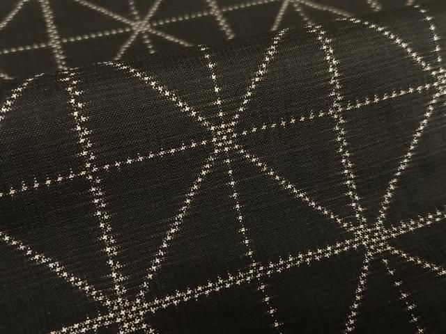 平和屋着物○本場大島紬 一元7マルキ 草花文 黒地 正絹 逸品 AAAX0789zg