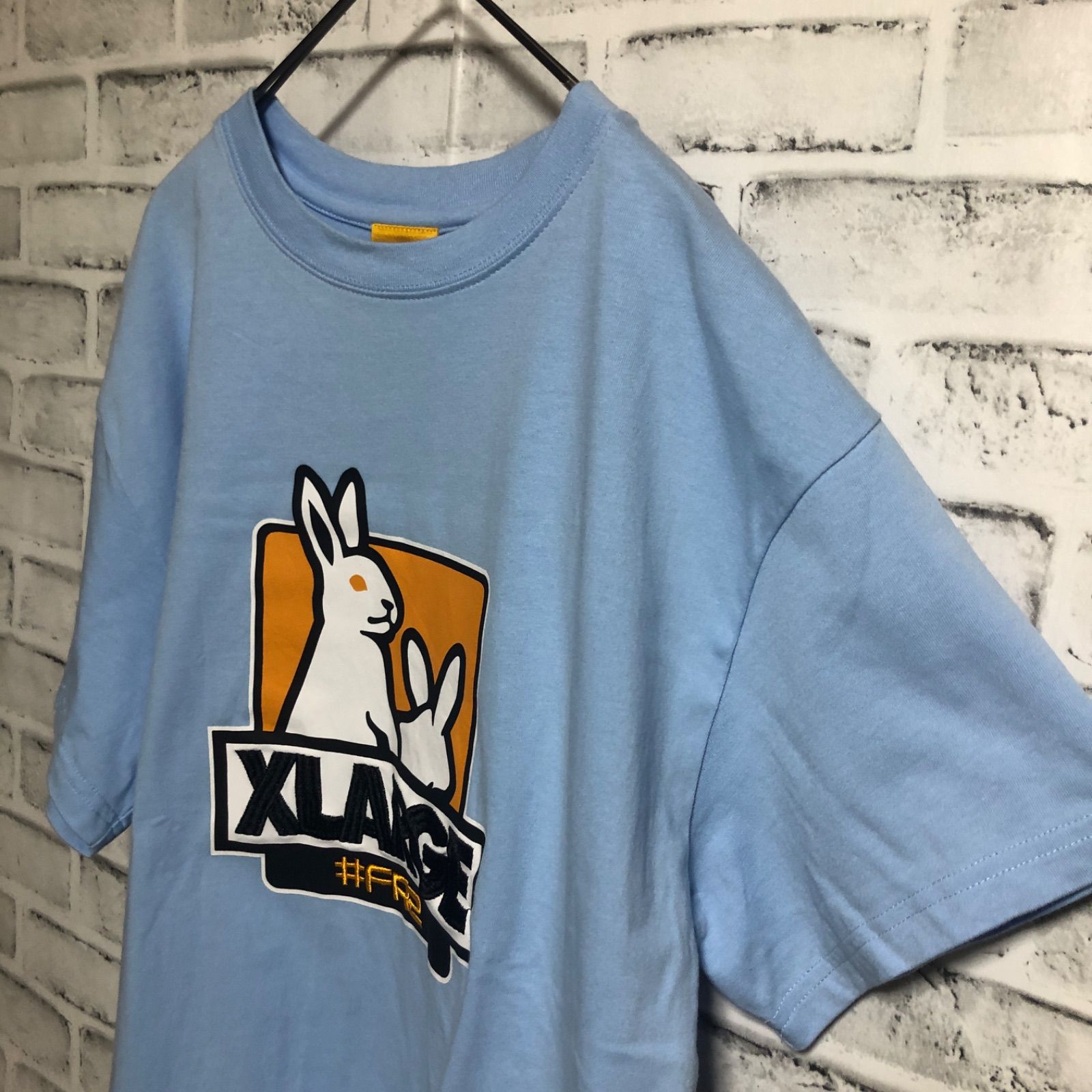 美品⭐️FR2×XLARGE コラボTシャツ M 刺繍ロゴ スカイブルー×オレンジ - メルカリ