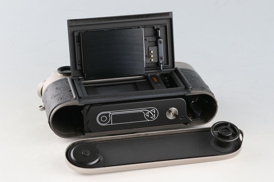Leica M4 / ライカ M4　#117万台ボディ　ケースストラップ付 Leica M4 / ライカ M4 #117万台ボディ ケースストラップ付