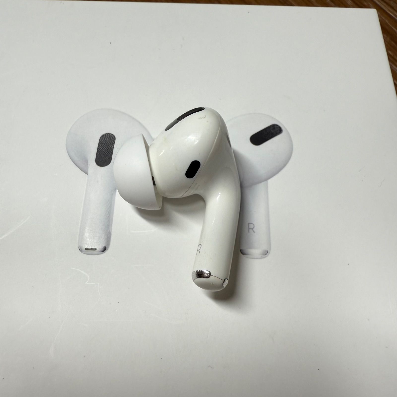お見逃しなく！正規品 AirPods pro イヤホン 左耳 AirPods Pro イヤホン イヤフォン 左耳 左 第1世代 A2083 - メルカリ