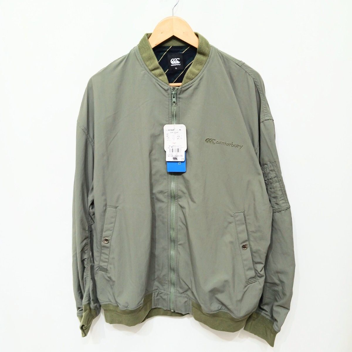 未使用品 canterbury カンタベリー メンズ ラグビーウェア DEFENDER LIGHT JACKET RA73026 MA-1ジャケット  46 - メルカリ