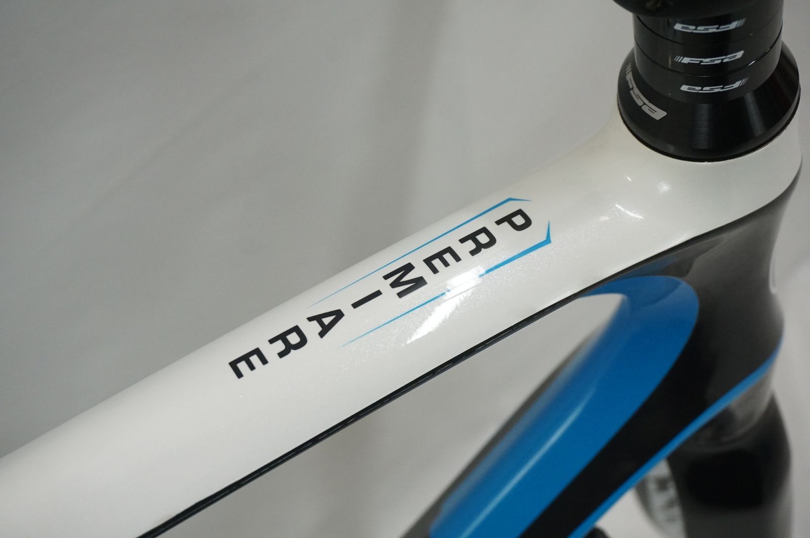 【防犯登録解除済】MASI 「マジー」PREMIARE PC1 2013年モデル ブラック カーフレザー セルペンティ フォーエバー 三つ折り財布