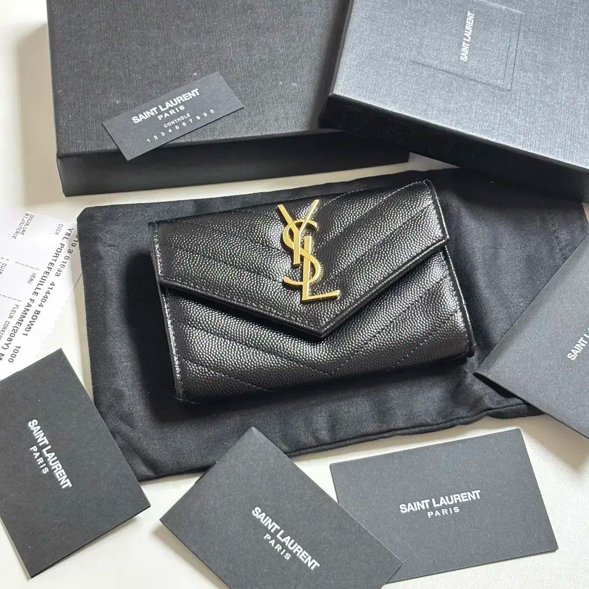 ★関税込★SAINT LAURENT★YSLロゴ モノグラムカードウォレット モノグラム コンパクト ジップアラウンド ウォレット（グレイン