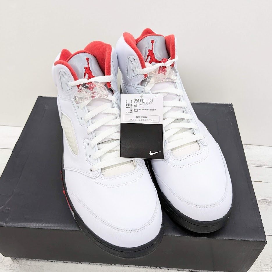 未使用品 NIKE AIR JORDAN 5 RETRO DA1911-102 WHITE FIRE RED-BLACK ナイキ エアジョーダン 5  レトロ ホワイト ファイアレッド