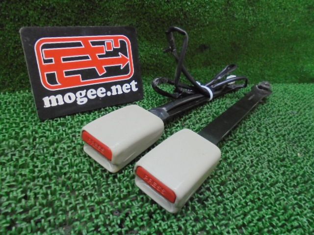 9FB2536 HD 日産 キューブ Z12 前期型 15G シートヘッドレスト