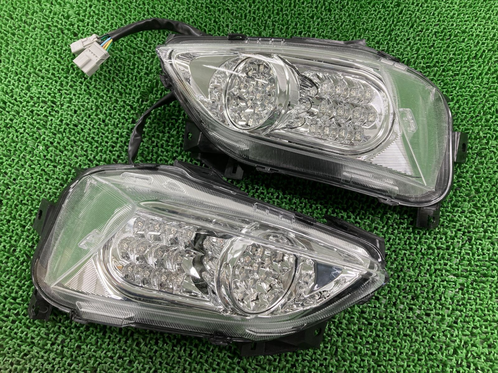 フォルツァ テールランプ 左右 社外 中古 バイク 部品 MF10 LED クリア