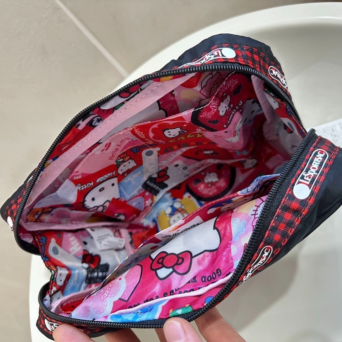 新品未使用 レスポートサック ハローキティ ポーチ ミディアム - メルカリ