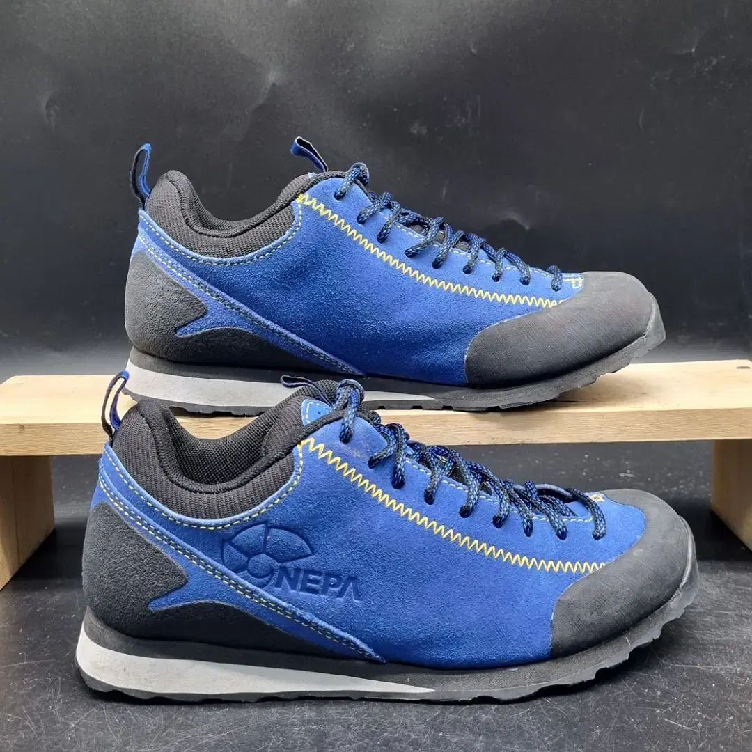 NEPA ネパ 軽量 トレッキングシューズ 235_