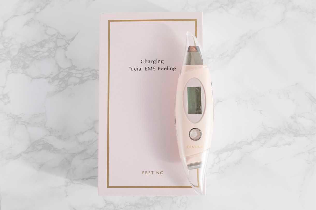 【新品未使用】FESTINO（フェスティノ）充電式フェイシャルＥＭＳピーリング FESTINO フェスティノ 美顔器 ピーリング  EMS 2WAY セルフエステ 自宅エステ ホームケア 美容 ビューティー ケア フ