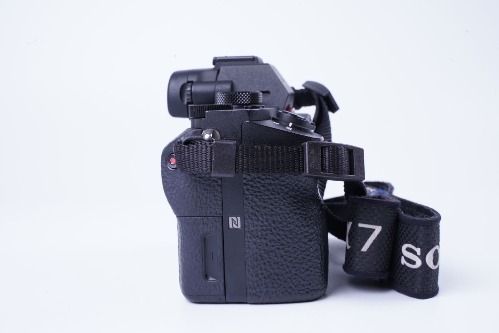 SONY α7II Amazon.com : Sony Alpha 7 II E-mount interchangeable lens