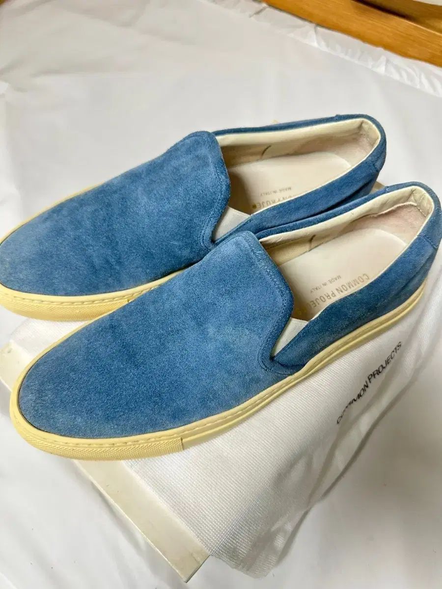 COMMON PROJECTS(コモンプロジェクツ) スエード スリッポン 42 サイズ