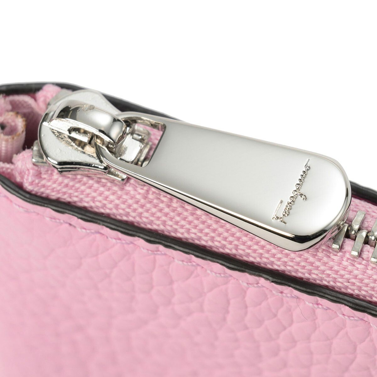 フェラガモ　ferragamo キーケース　カードケース Amazon | FERRAGAMO フェラガモ カードケース 220383 763008