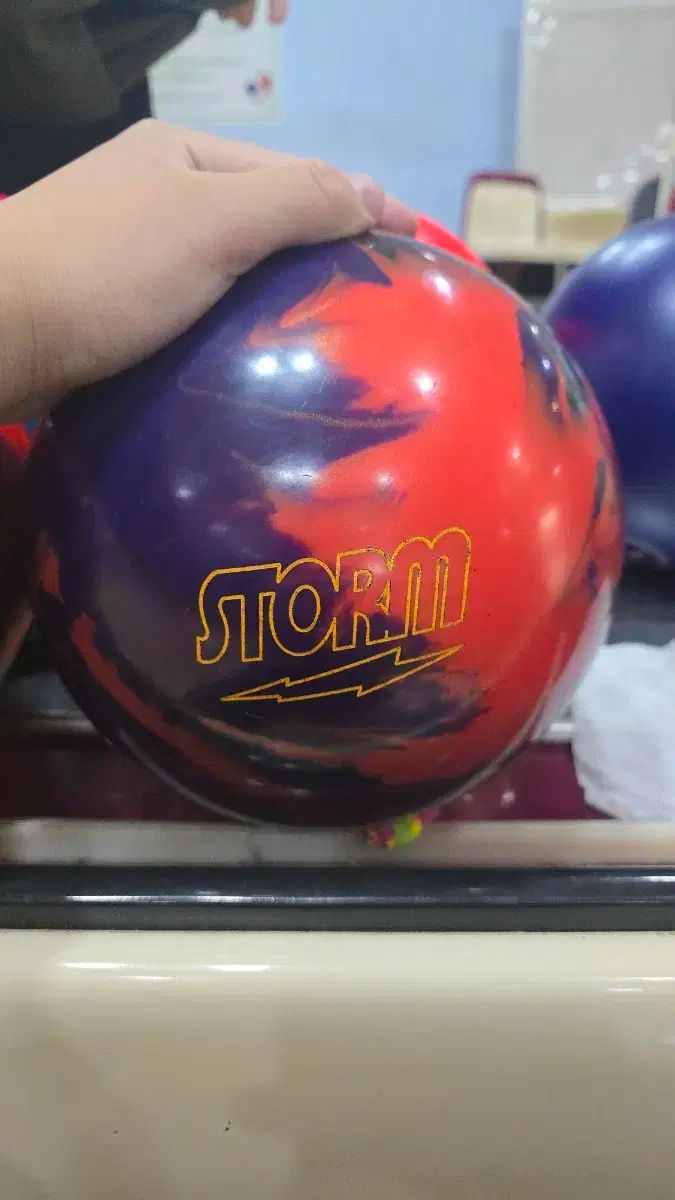 計画的な 両手で ストーム ボーリング 販売 2 トレンド 没入感のある