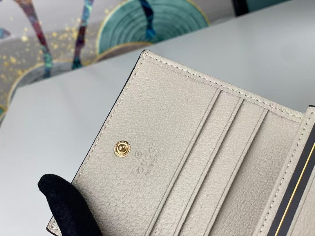 GUCCI 財布　新品未使用 GGキャンバス グッチ財布 GUCCI 二つ折り財布 メンズ GG