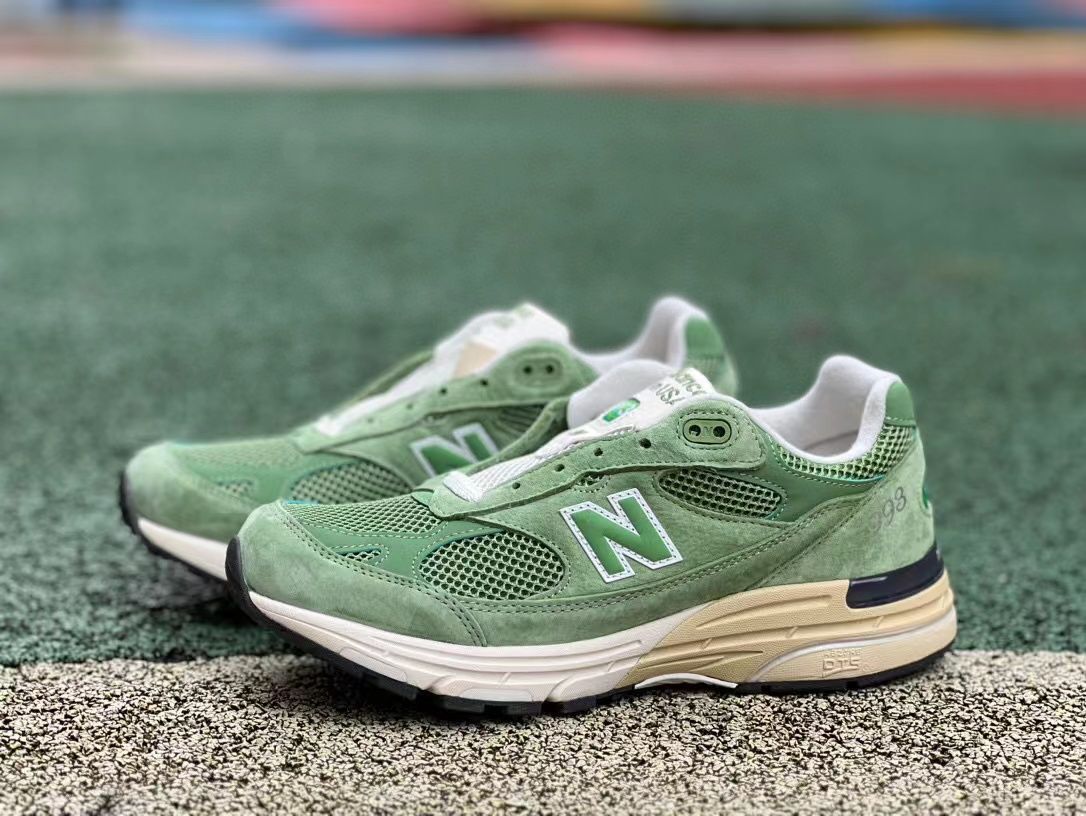 new balance 993GLニューバランス グリーンです - メルカリ