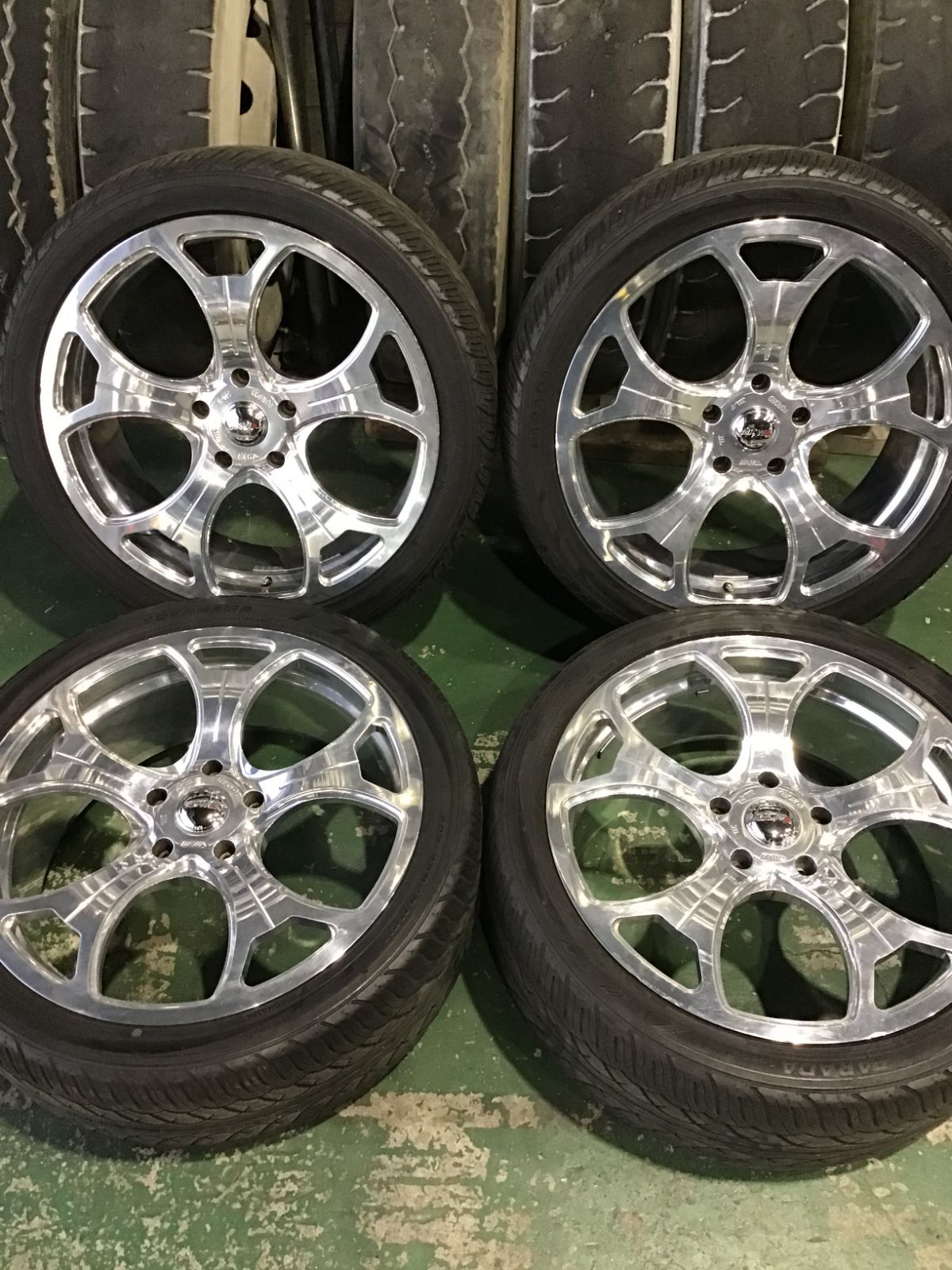 MKW MK-F300 24インチ 4本 ミラーフィニッシュ 10.0J 5H 150 58 PARADA Spec-X 305|35R24 ランクル200|100など