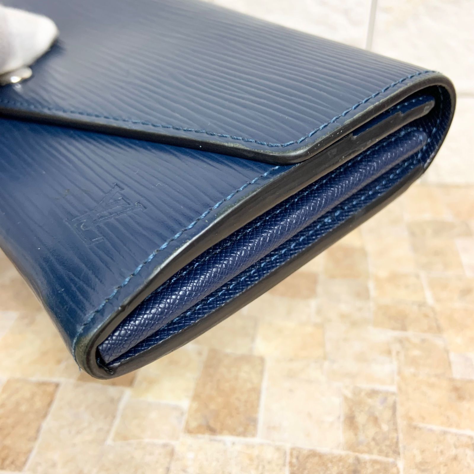 LOUIS VUITTON ルイヴィトン ポルトフォイユサラ M60585 エピ 長財布