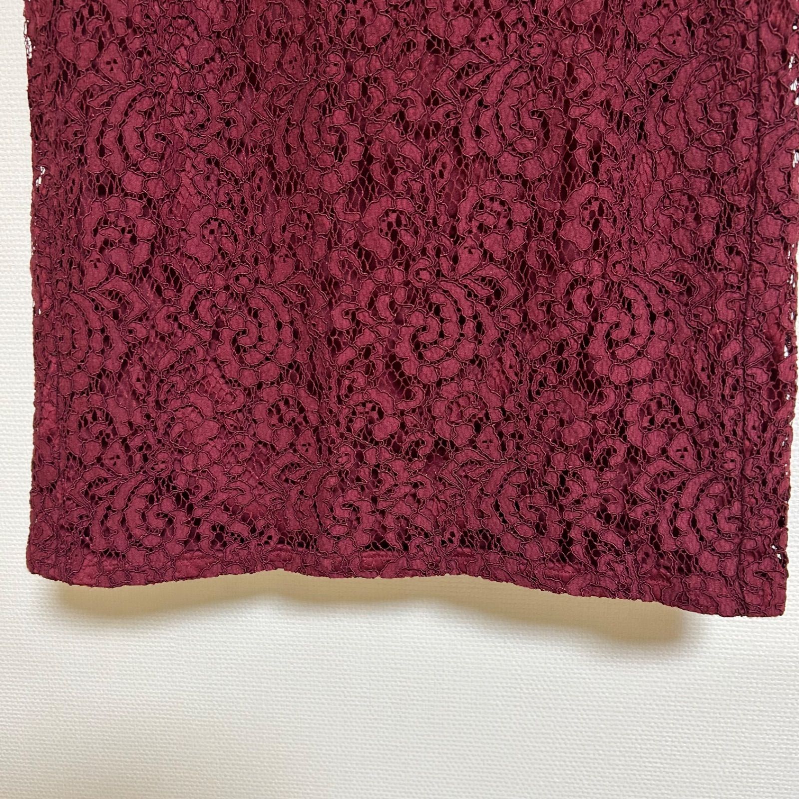 GU 総レース タイトスカート（ワインレッド）M （商品番号：222