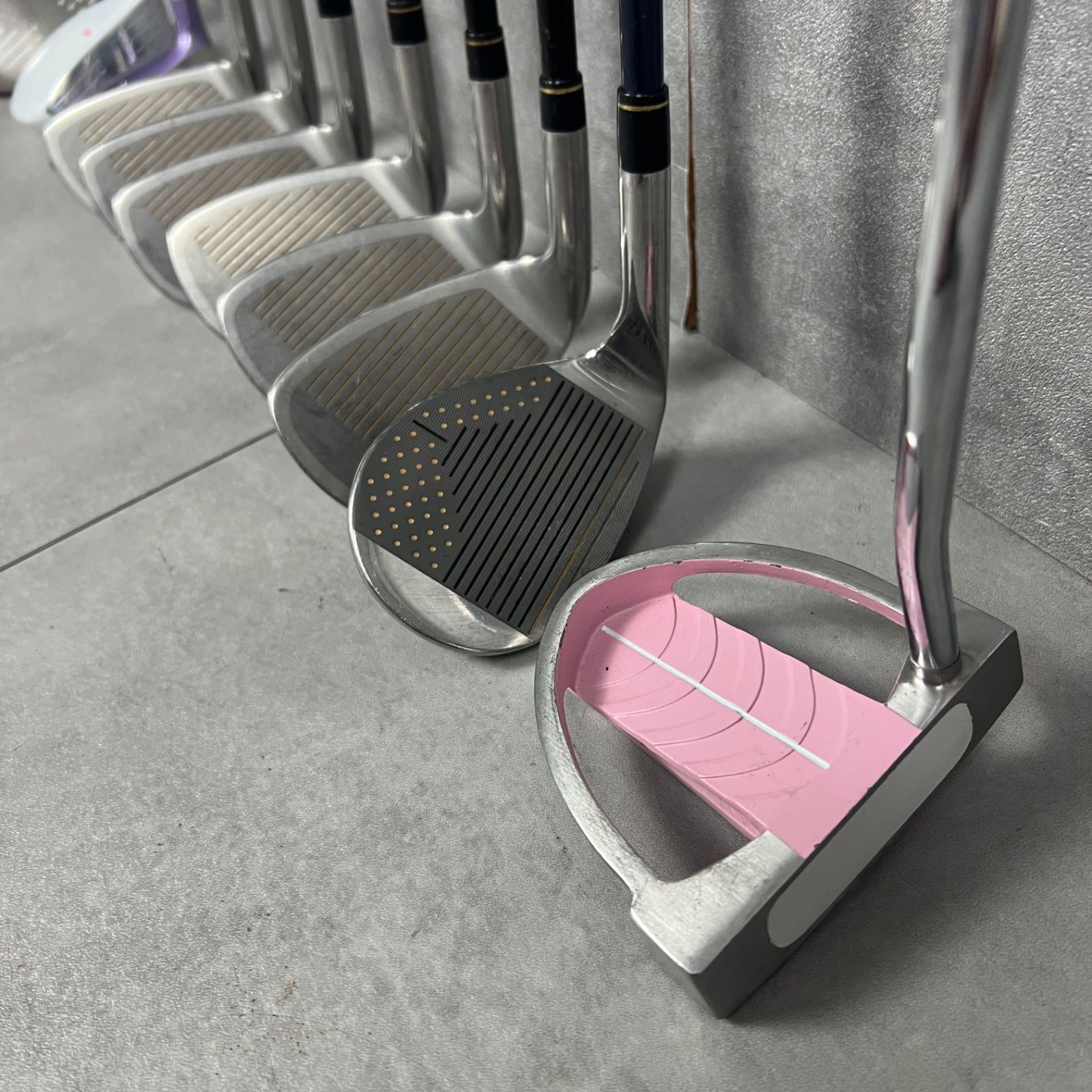 ☆期間限定＆送料無料☆! フォローで20％割クーポン配布中 初心者おすすめ ゼクシオキャディバッグ レディースゴルフ11本セット L 右利き 女性 XXIO マクレガー マックテック IGNIO イグニオ DAIWA ダイワ 25S9001BO8805