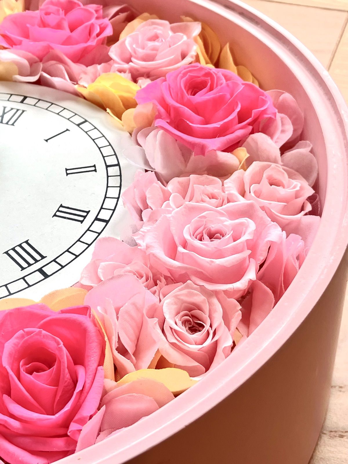プリザーブドフラワー花時計　母の日　プリザーブド薔薇24個 訳あり24cm プリザーブドフラワー花時計 母の日 プリザーブド薔薇24個 汚れ