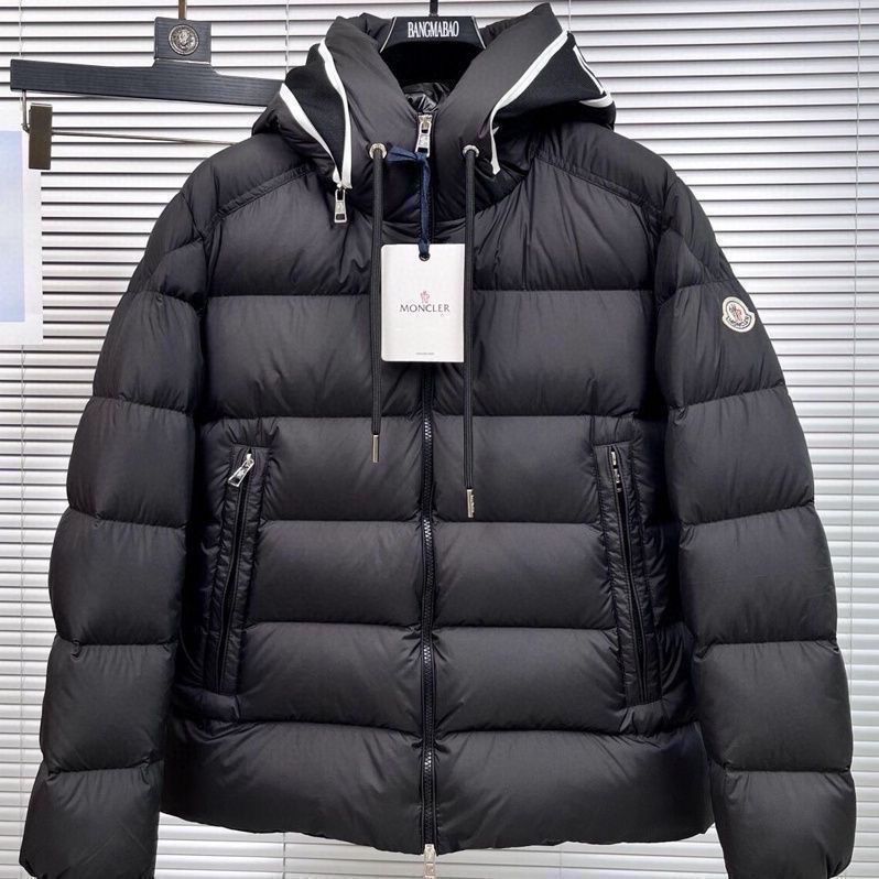 MONCLER モンクレール ダウンジャケット