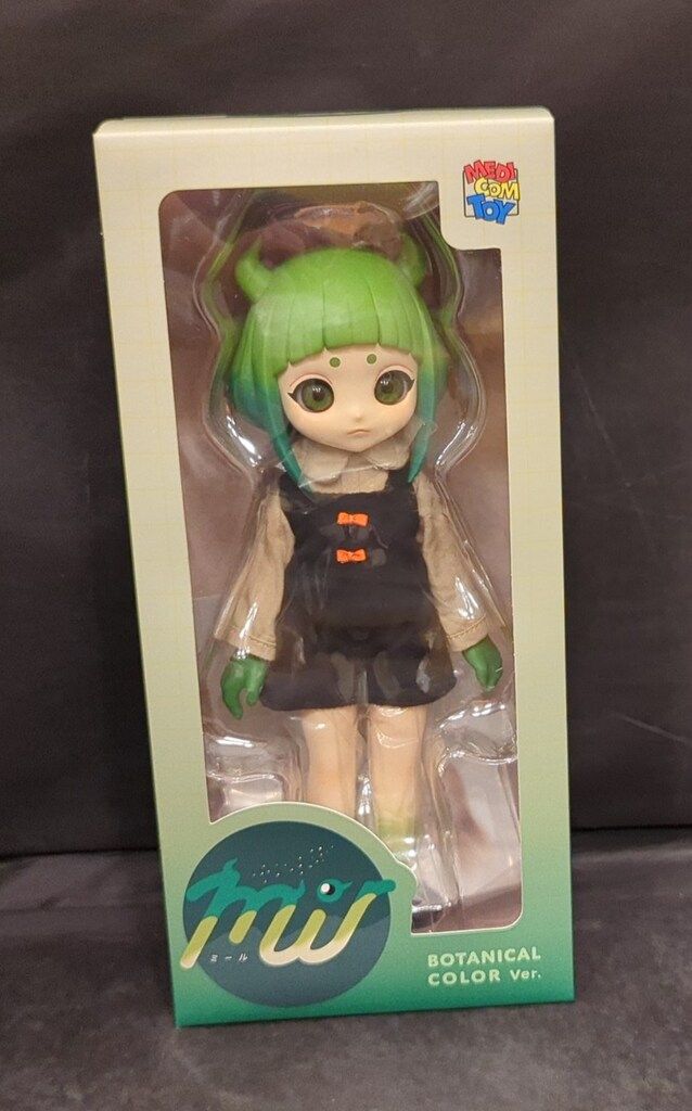 MEDICOMTOY HAKURO ミール ボタニカルカラー 【公式通販】