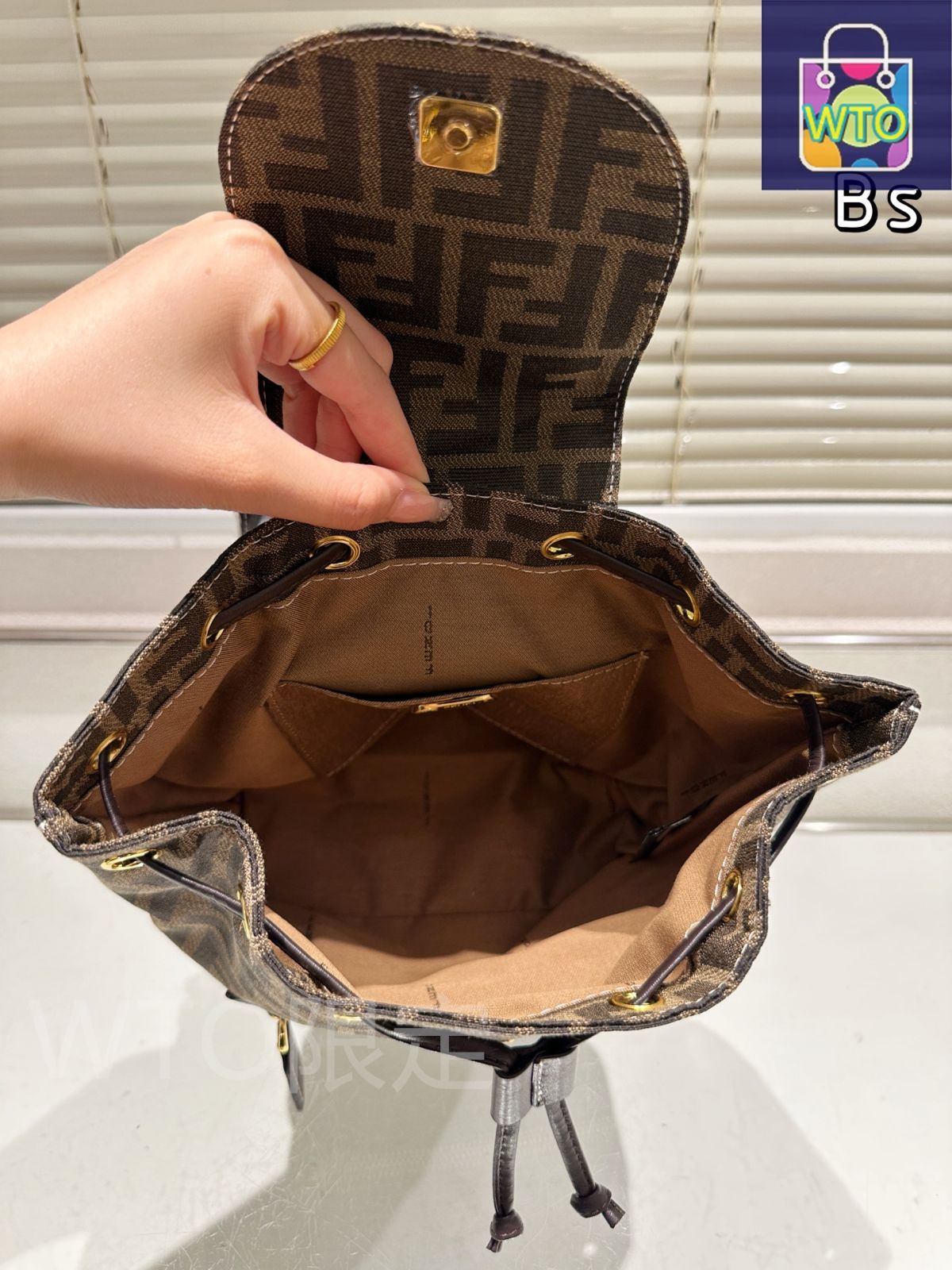 FENDI FZDC36ASJGF0AU3 関税送料込 340411022_1.jpg