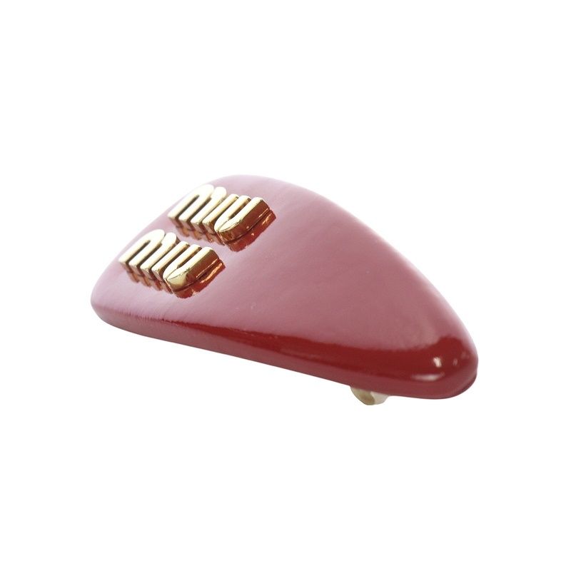 ミュウミュウ miumiu パテントレザー ヘアクリップ バレッタ ミュウミュウ miumiu パテントレザー ヘアクリップ バレッタ