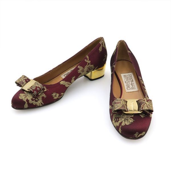 フェラガモ ヴァラパンプス 【Bランク】【中古】 FERRAGAMO（靴  