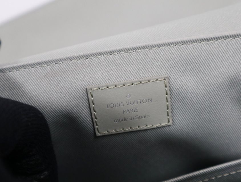 ショルダーバッグ