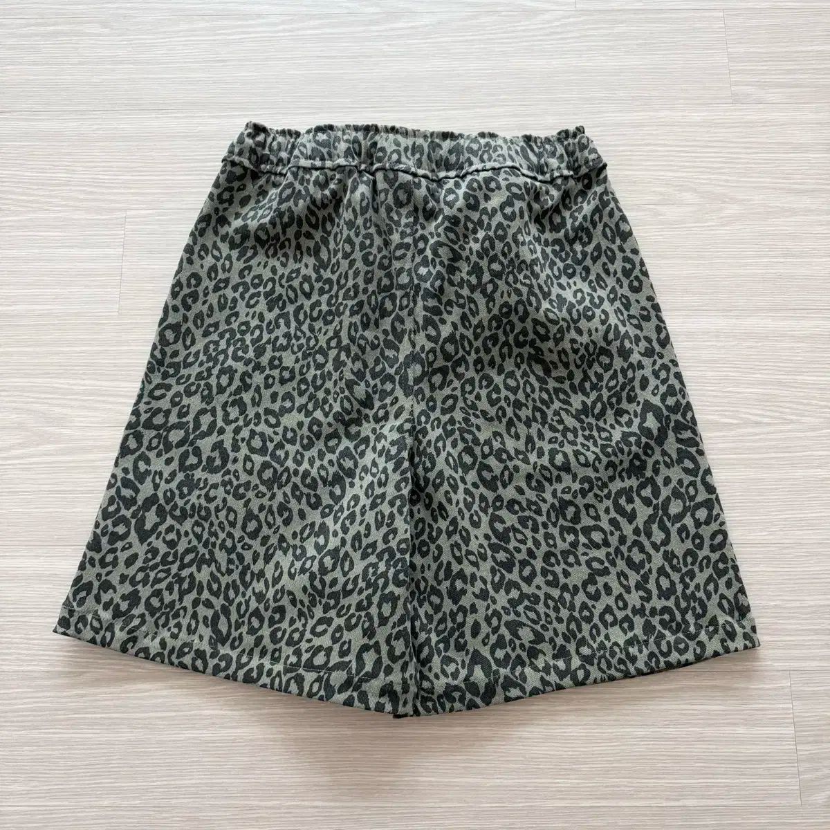レオパード ショートパンツ
