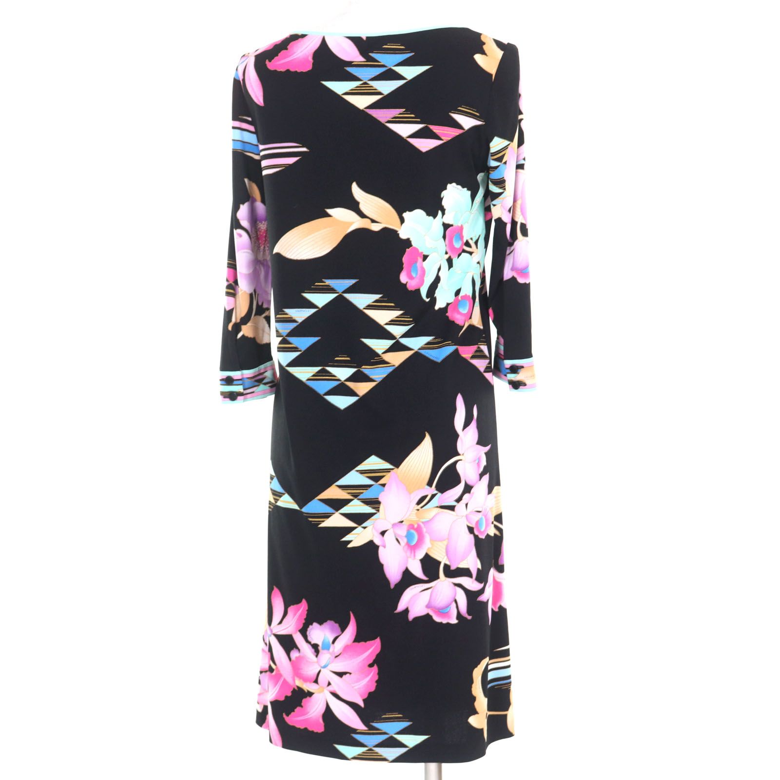 LEONARD FASHION レオナール ファッション 花柄 Vネック ひざ丈 七分袖 ワンピース ブラック マルチ 2 日本製 正規品 レディース WWW_MORNINGWALKER_COM