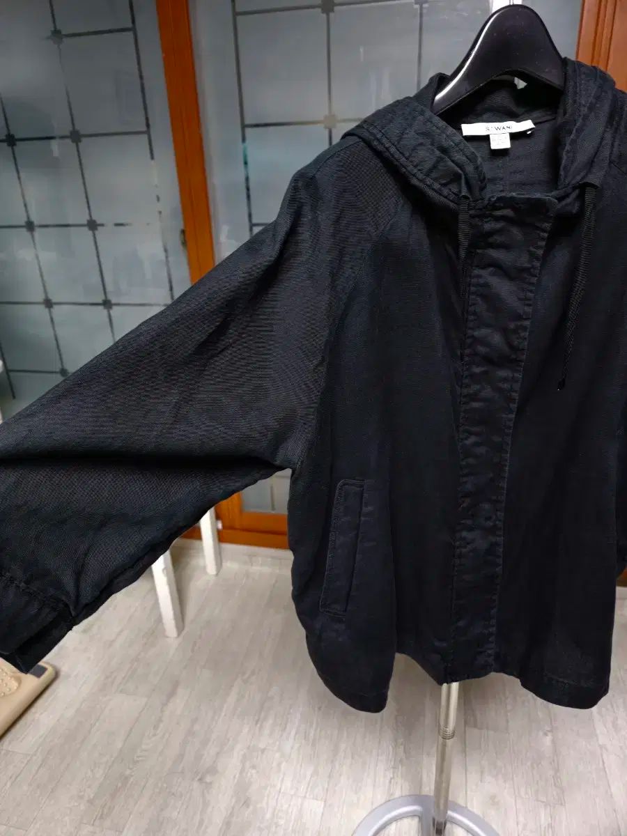 女性
