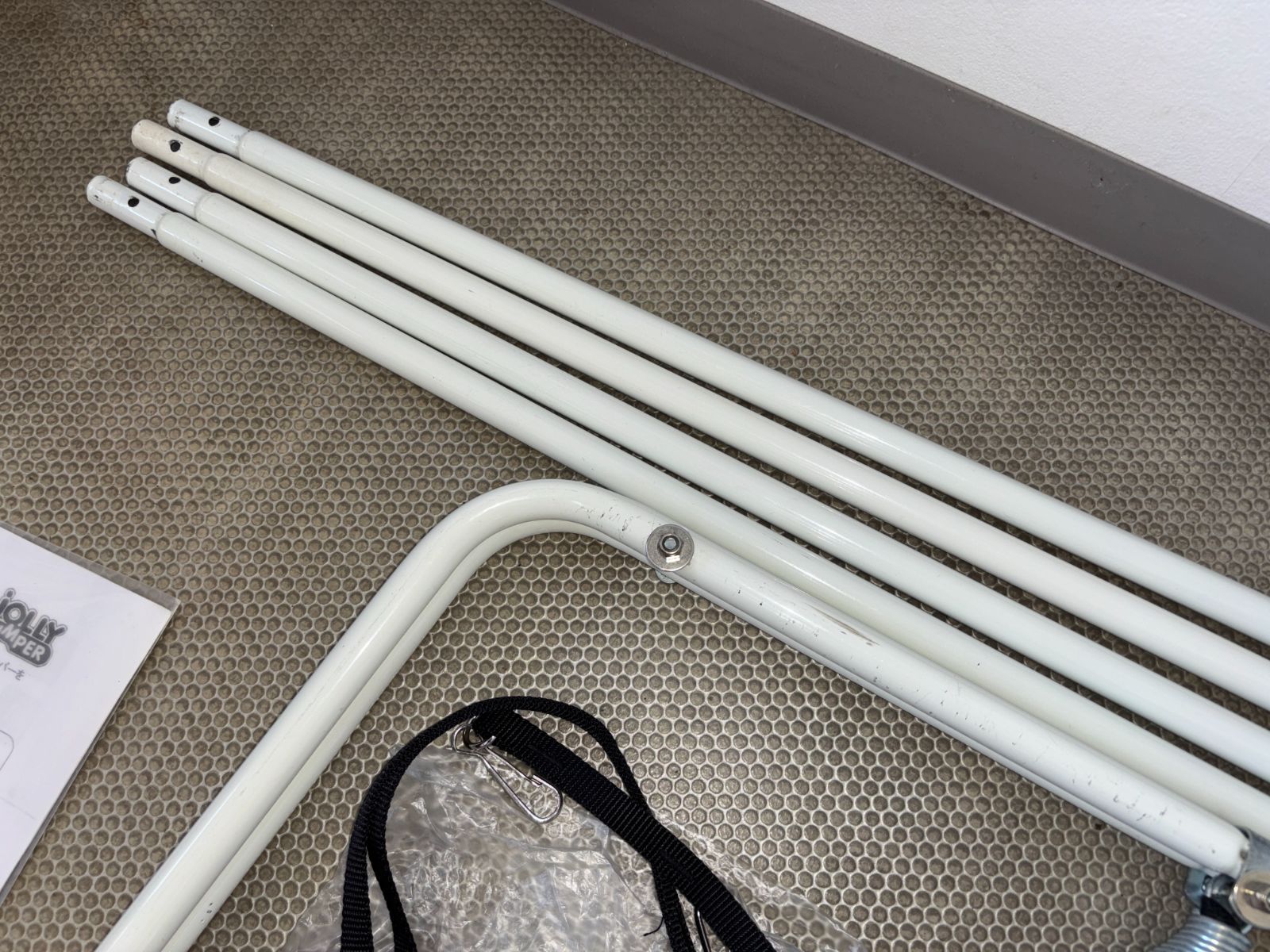 赤ちゃんでもぴょんぴょんジャンプできるジョリージャンパーポータスタンド ベビージャンパー ベビードアジャンパーの元祖 WWW_SUPERTOOLSSHOP_NL