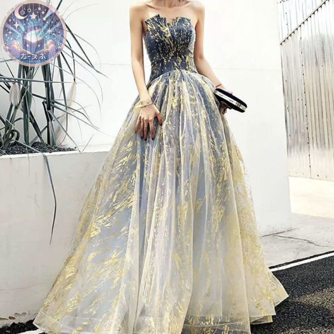 ゴールドがオシャレなベア イブニングドレス .