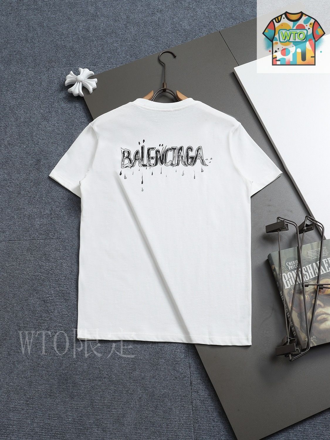 BALENCIAGA ( ◠·◠)ა専用　他の方のご購入はご遠慮ねがいます 今日WTO】Balenciaga 25SS Lock Button Silver Foil Logo T