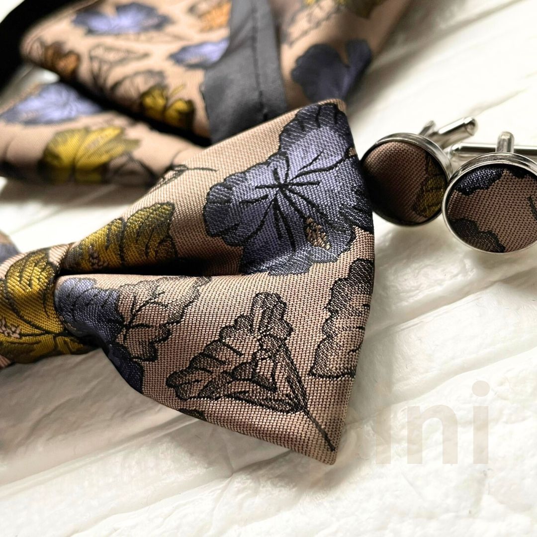 美品　トリートドレッシング　新郎3点・カフリンクス・蝶ネクタイ・ポケットチーフ 美品 トリートドレッシング 新郎3点・カフリンクス・蝶ネクタイ