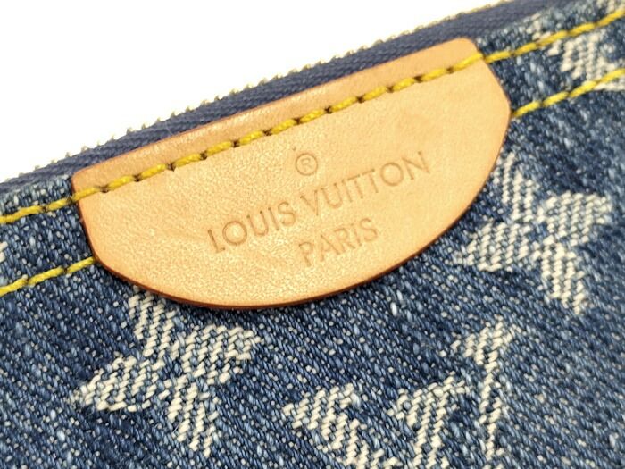 VUITTON ポシェットクレ